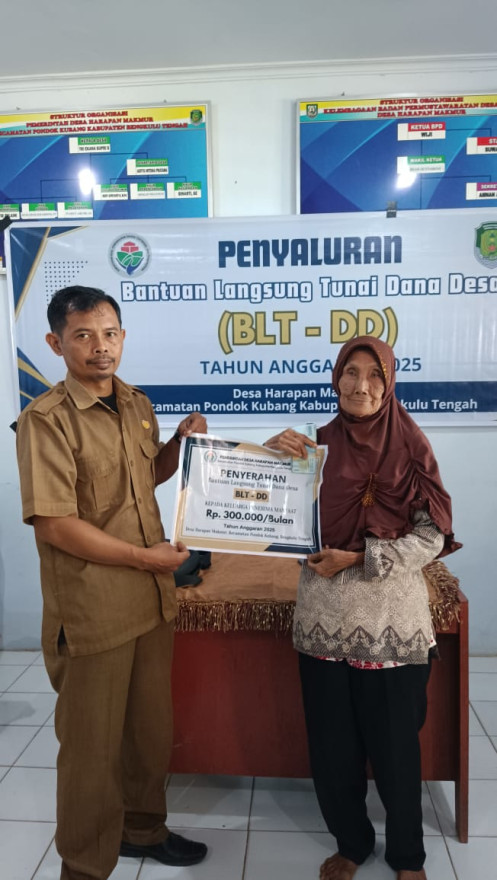 Penyaluran dana bantuan BLT tahap 1 tahun 2025 di desa harapan makmur kecamatan pondok kubang