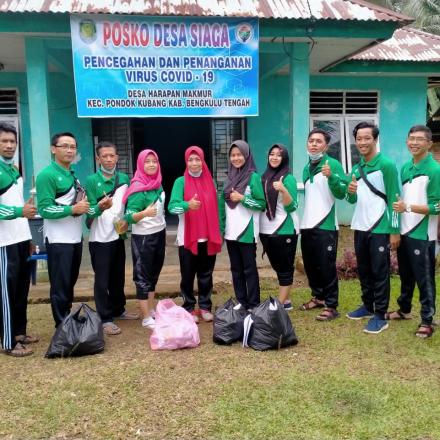 PEMBAGIAN MASKER DAN HANDSANITIZER