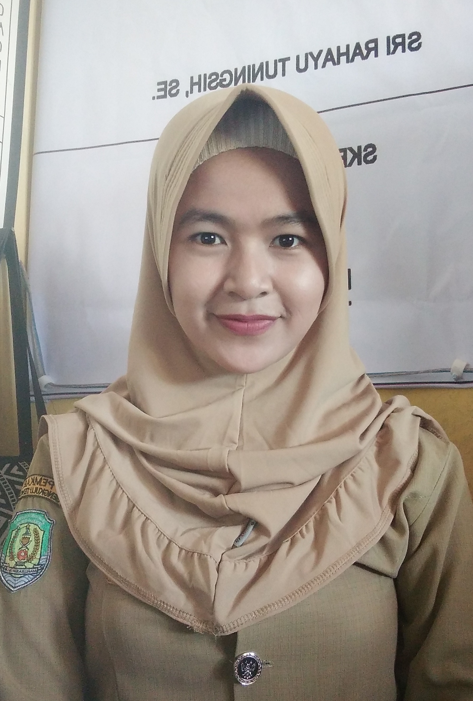 MERI APRIYANTI NURJANAH, M.Pd., M.Pd.